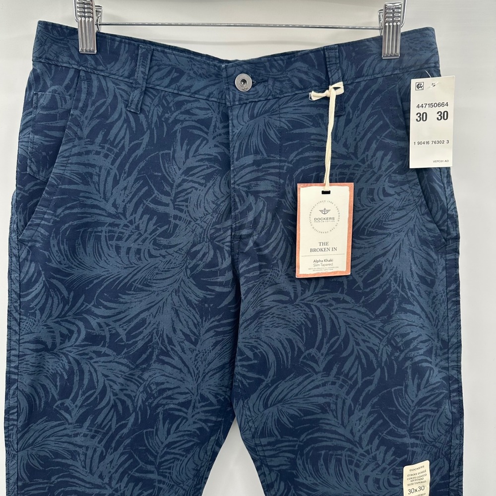 Dockers Alpha Khaki Slim Tapered Navy Palm Print Pants 30x30 447150664 NWT New